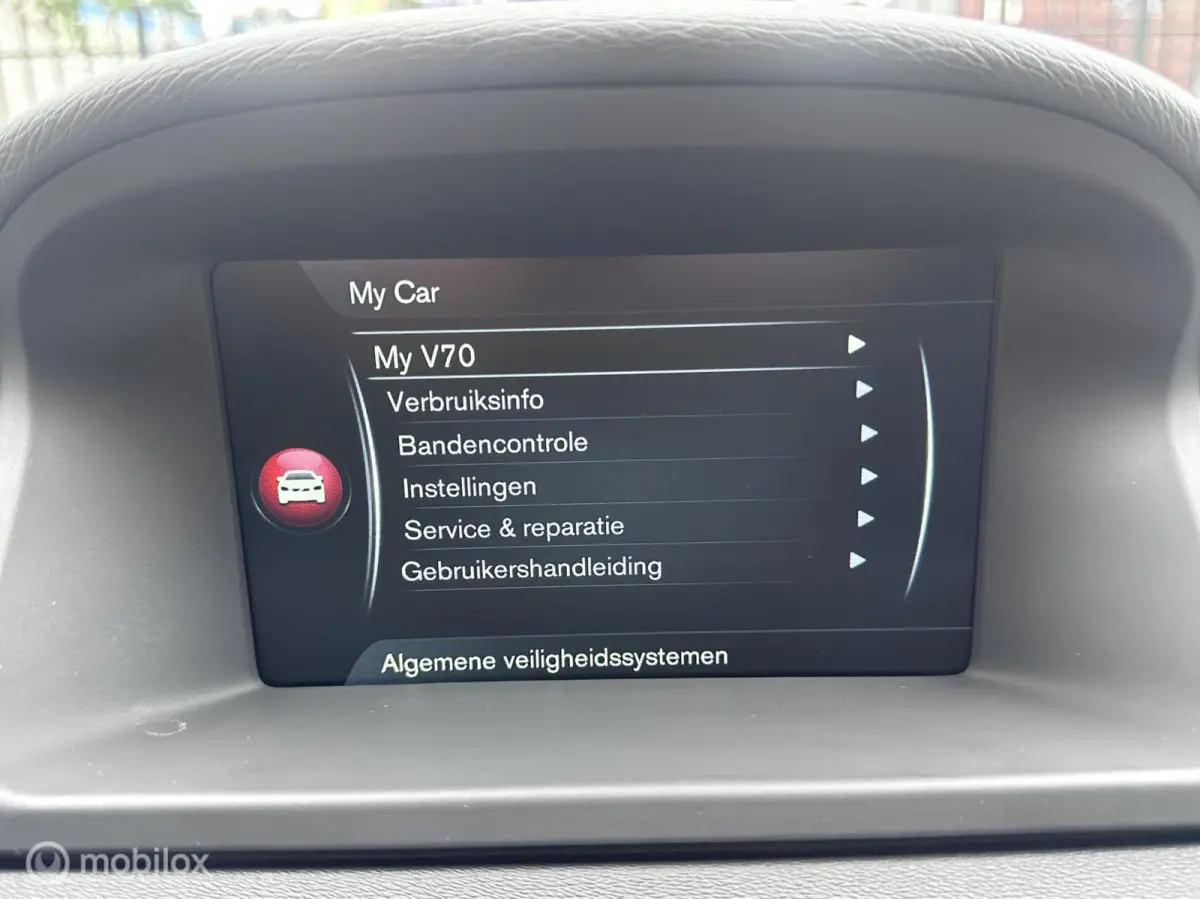 T4 Momentum|Automaat|Standkachel|Trekhaak|Leder|Navi|