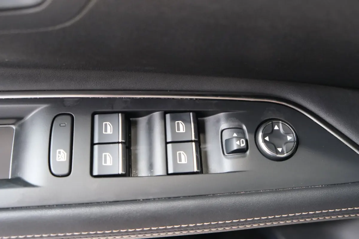 1.6 HYbrid 225 GT Automaat - N.A.P. Airco, Cruise, Camera, Virtual Display, Stoelverwarming.