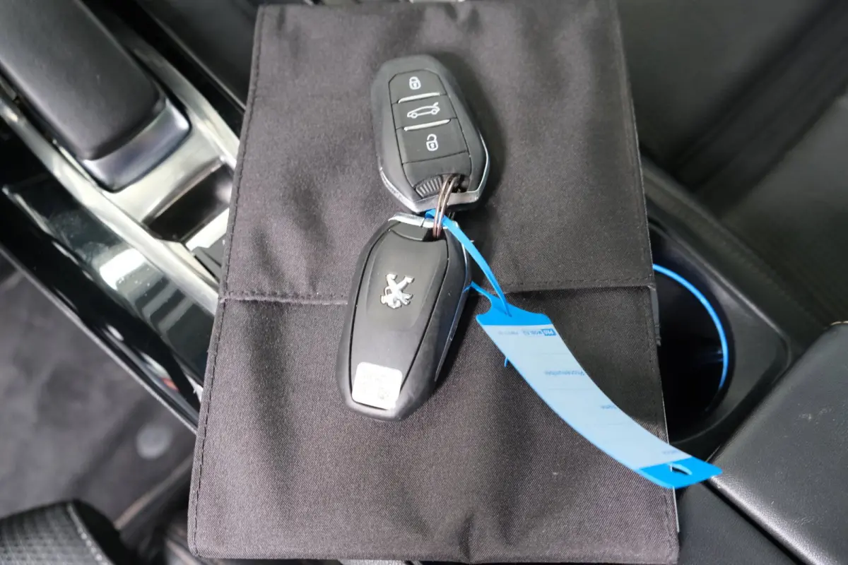 1.6 HYbrid 225 GT Automaat - N.A.P. Airco, Cruise, Camera, Virtual Display, Stoelverwarming.