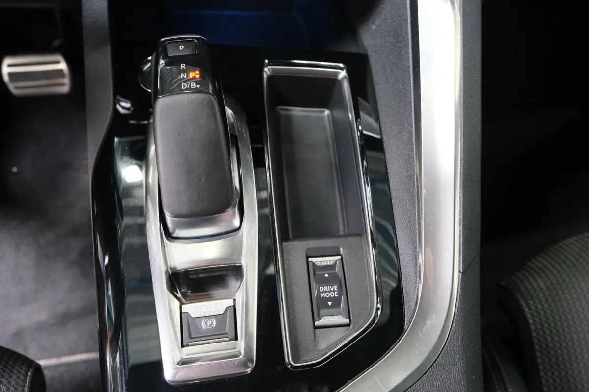 1.6 HYbrid 225 GT Automaat - N.A.P. Airco, Cruise, Camera, Virtual Display, Stoelverwarming.