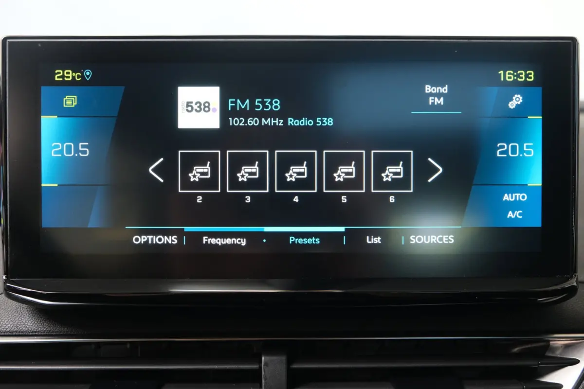 1.6 HYbrid 225 GT Automaat - N.A.P. Airco, Cruise, Camera, Virtual Display, Stoelverwarming.