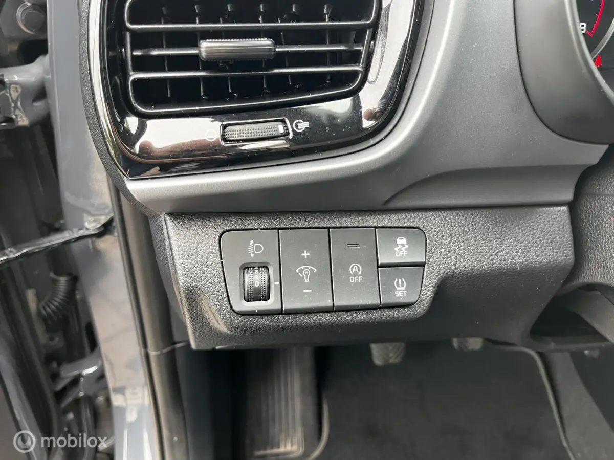 1.0 T-GDi MHEV NAVI / CAMERA / CRUISE
