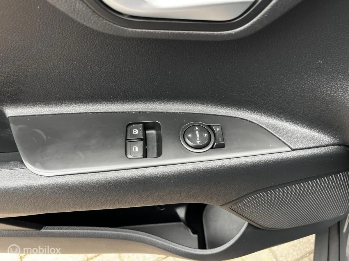 1.0 T-GDi MHEV NAVI / CAMERA / CRUISE