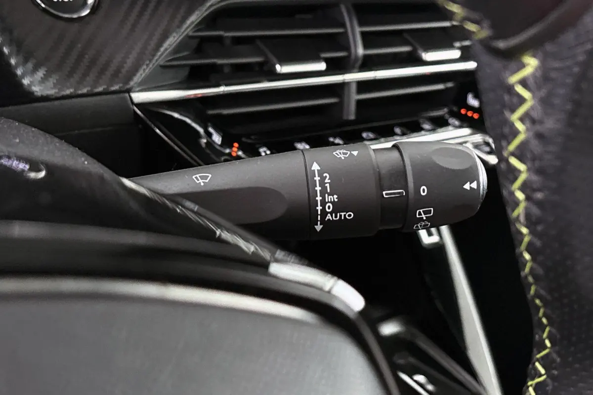 1.2 PureTech GT Pack Panoramadak Stoelverwarming Achteruitrijcamera Dodehoek