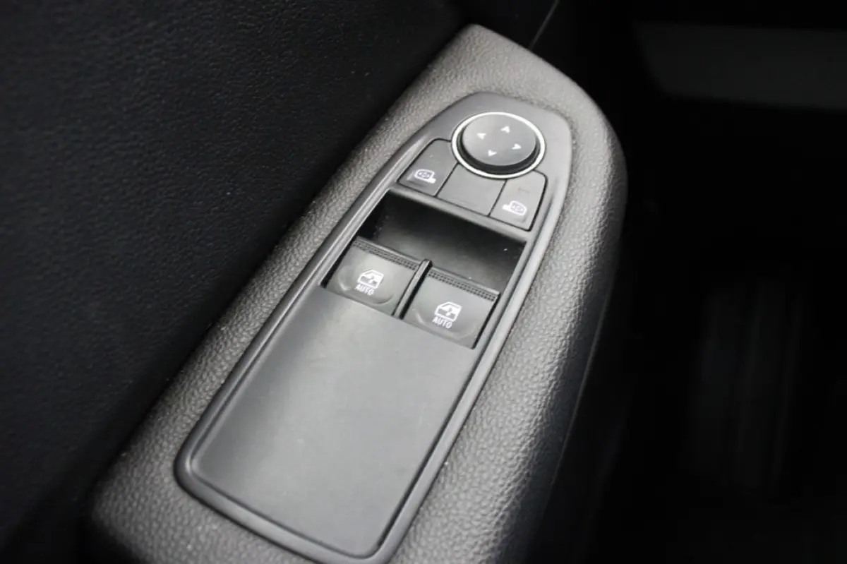 1.0 TCe Zen - Carplay, Navi, Cruise
