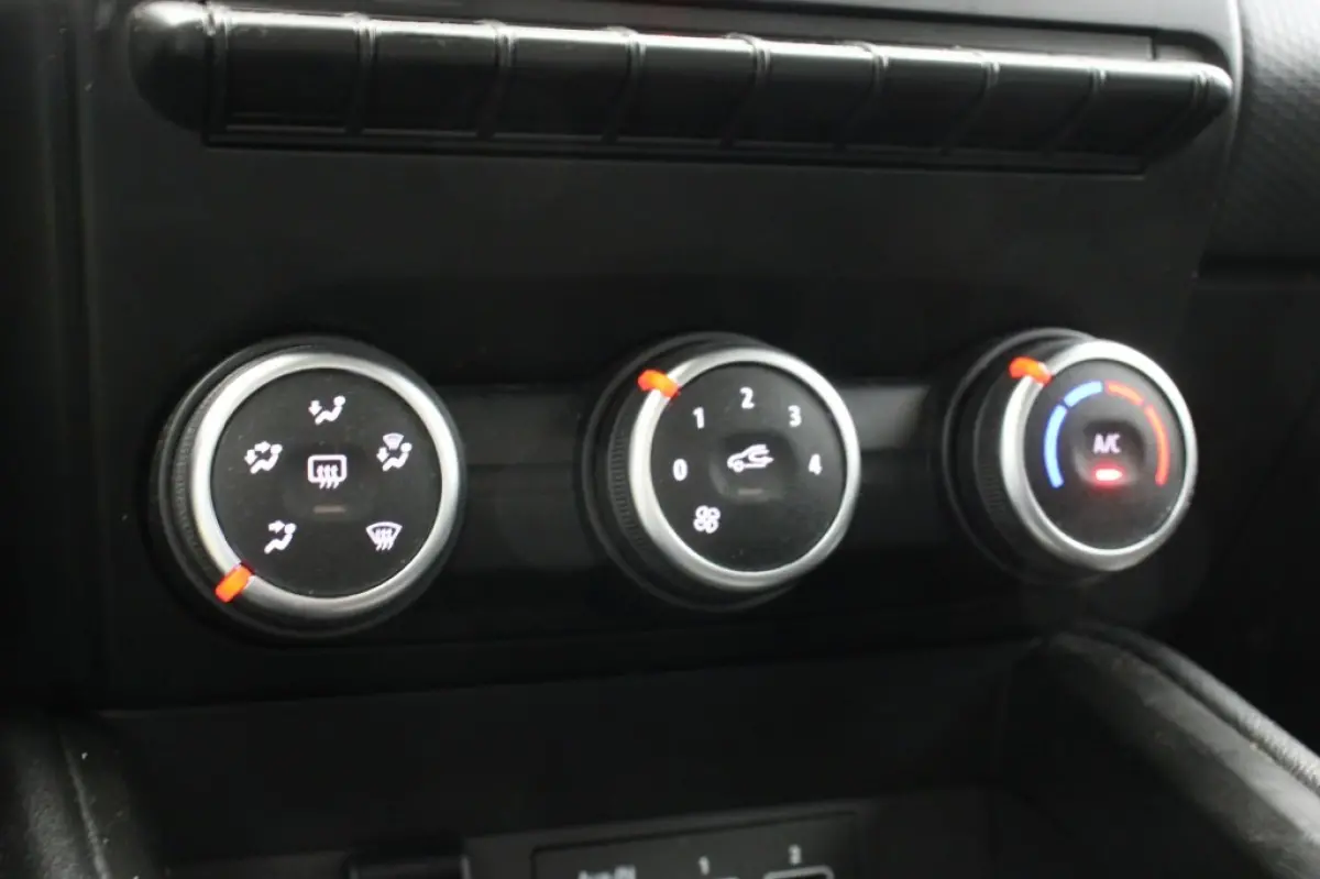 1.0 TCe Zen - Carplay, Navi, Cruise
