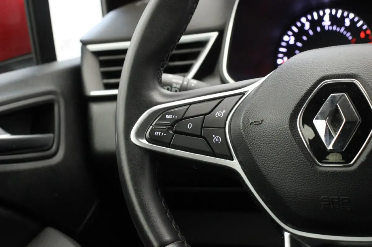 1.0 TCe Zen - Carplay, Navi, Cruise
