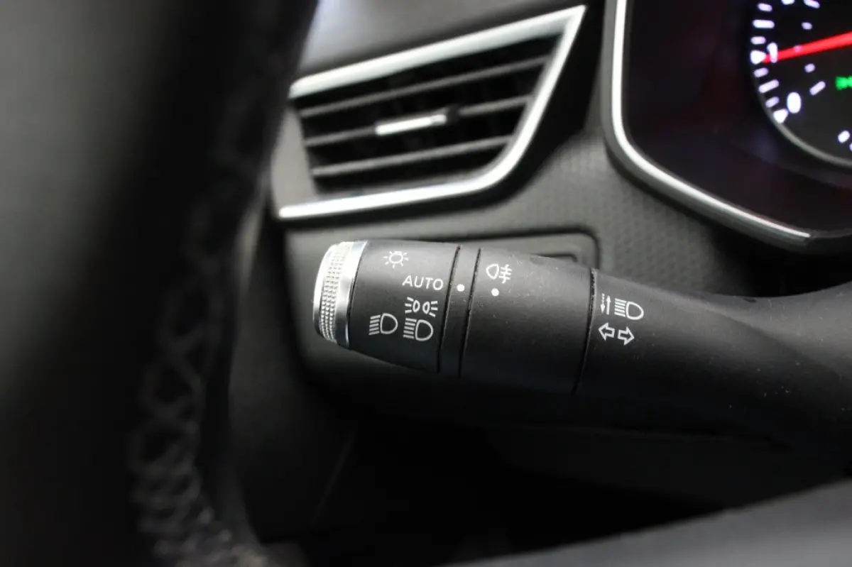 1.0 TCe Zen - Carplay, Navi, Cruise