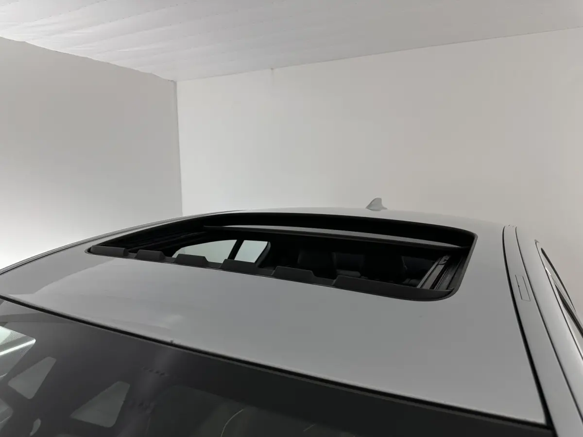 530e iPerformance High Executive (Plug-in) Aut.*PANO | LEATHER | FULL-LED | TOPVIEW | KEYLESS | HARMAN/KARDON | BLINDSPOT | MEMORY-PACK | HEATED-COMFORTSEATS | DIGI-COCKPIT | AMBIENTLIGHT | 