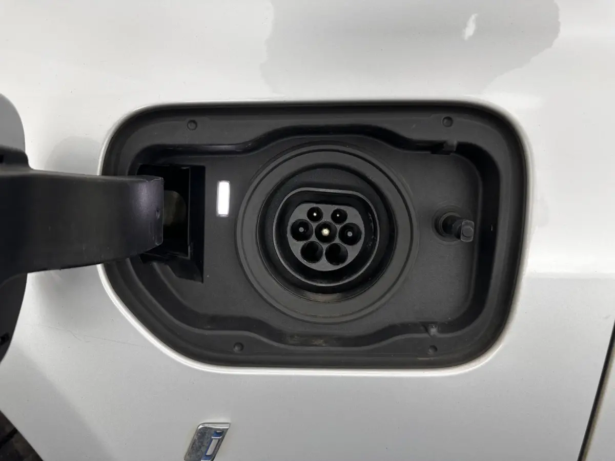 530e iPerformance High Executive (Plug-in) Aut.*PANO | LEATHER | FULL-LED | TOPVIEW | KEYLESS | HARMAN/KARDON | BLINDSPOT | MEMORY-PACK | HEATED-COMFORTSEATS | DIGI-COCKPIT | AMBIENTLIGHT | 