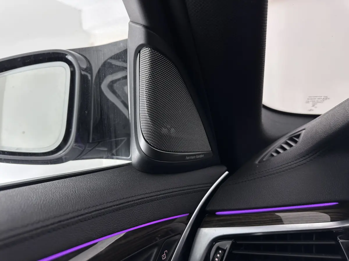 530e iPerformance High Executive (Plug-in) Aut.*PANO | LEATHER | FULL-LED | TOPVIEW | KEYLESS | HARMAN/KARDON | BLINDSPOT | MEMORY-PACK | HEATED-COMFORTSEATS | DIGI-COCKPIT | AMBIENTLIGHT | 