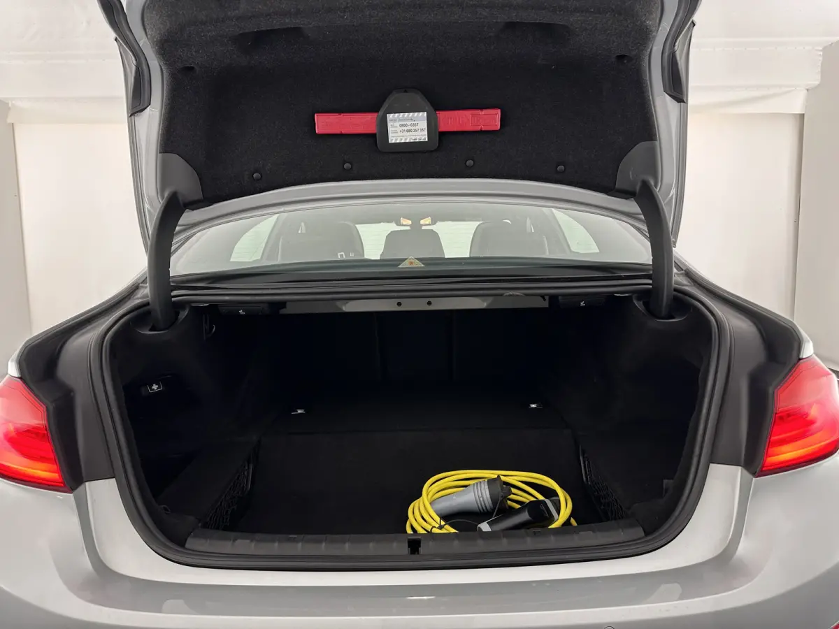 530e iPerformance High Executive (Plug-in) Aut.*PANO | LEATHER | FULL-LED | TOPVIEW | KEYLESS | HARMAN/KARDON | BLINDSPOT | MEMORY-PACK | HEATED-COMFORTSEATS | DIGI-COCKPIT | AMBIENTLIGHT | 