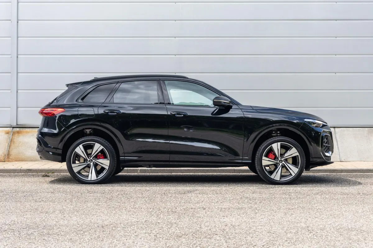 2.0 TFSI e-hybrid quattro S edition Competition | Winter Pakket | Mmi Experience Plus | B&O Sound