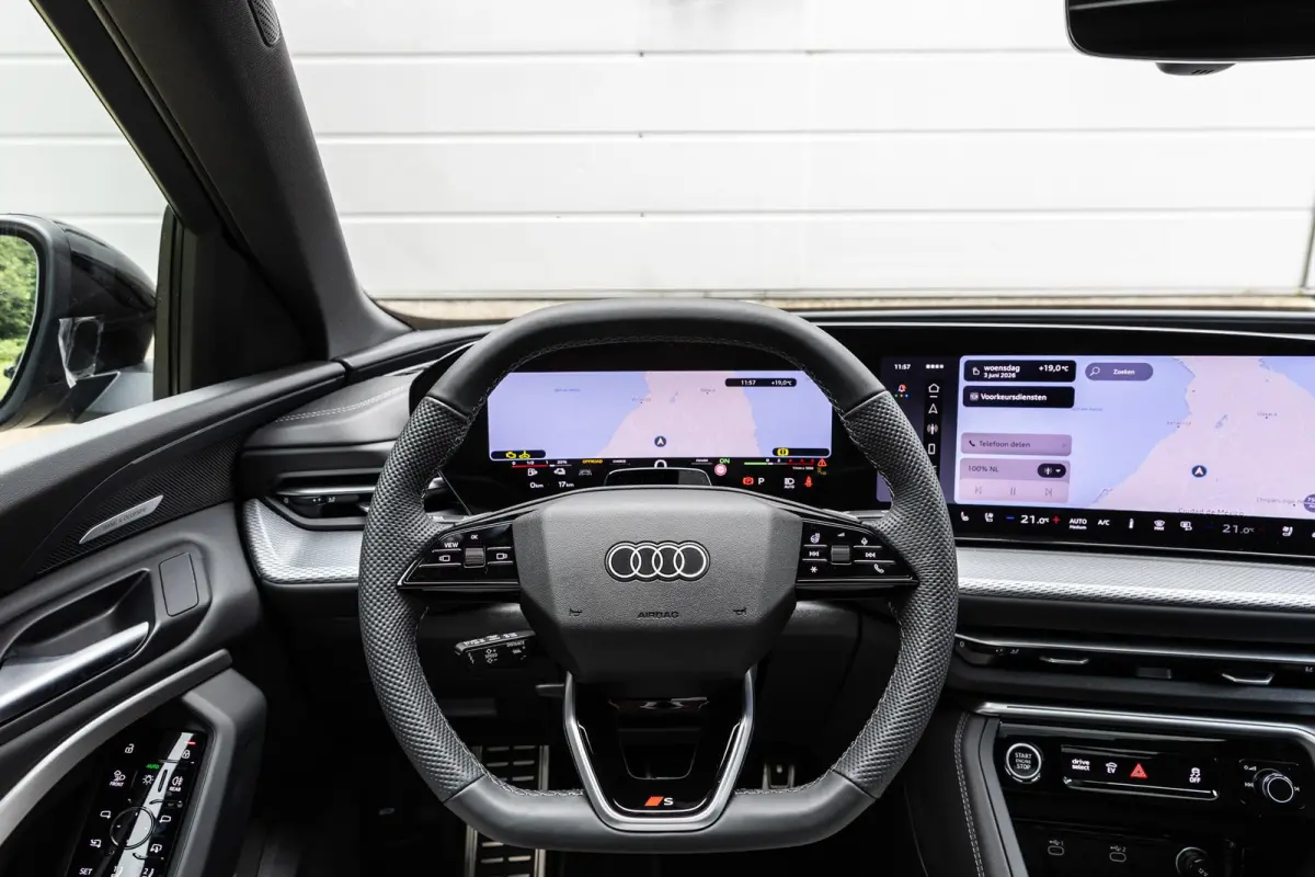 2.0 TFSI e-hybrid quattro S edition Competition | Winter Pakket | Mmi Experience Plus | B&O Sound