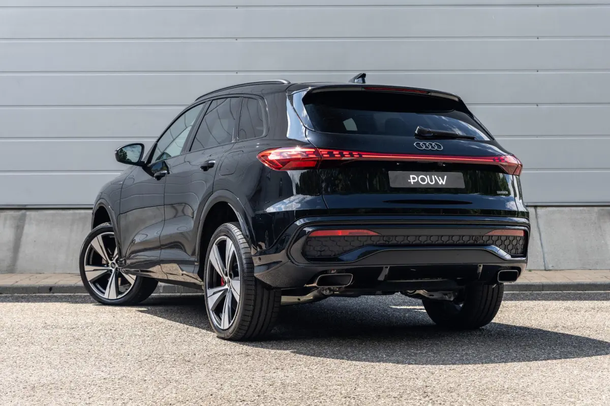 2.0 TFSI e-hybrid quattro S edition Competition | Winter Pakket | Mmi Experience Plus | B&O Sound