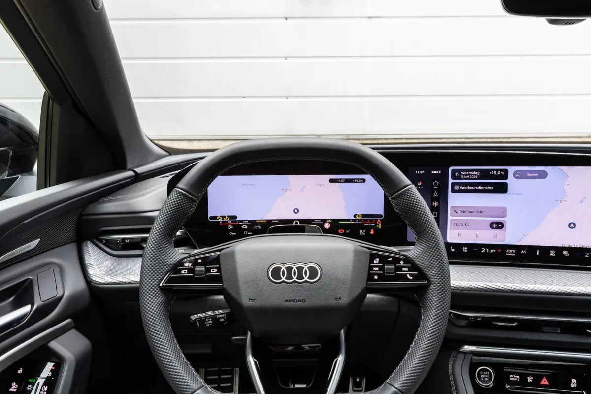 2.0 TFSI e-hybrid quattro S edition Competition | Winter Pakket | Mmi Experience Plus | B&O Sound
