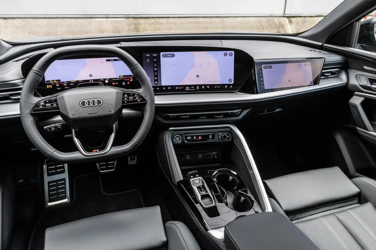 2.0 TFSI e-hybrid quattro S edition Competition | Winter Pakket | Mmi Experience Plus | B&O Sound