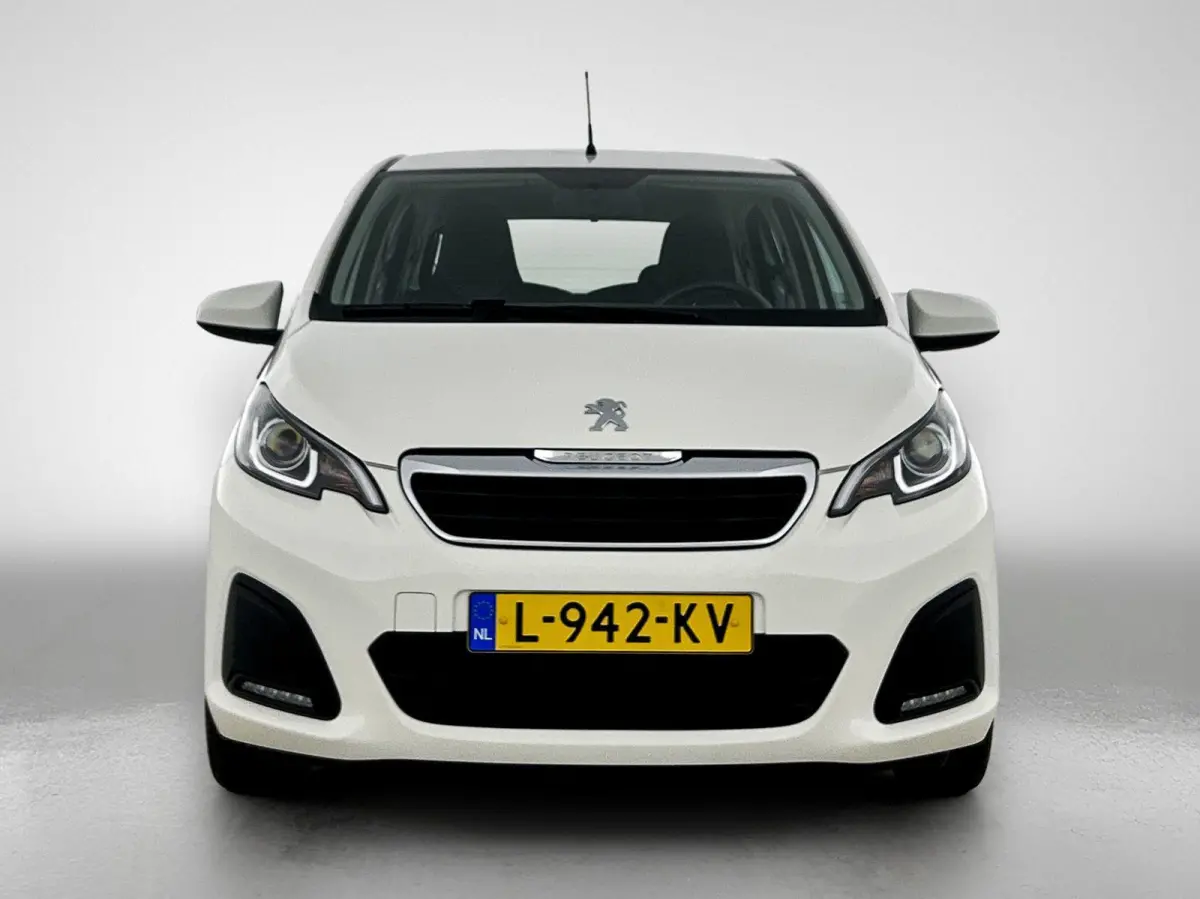 Active 1.0 e-VTi 72pk | Lage kilometerstand! | Airco | Elektrische ramen | Centrale portiervergrendeling | DAB+ radio | Bluetooth | Radio/MP3 speler met stuurbediening | Zuinig en voordelig 
