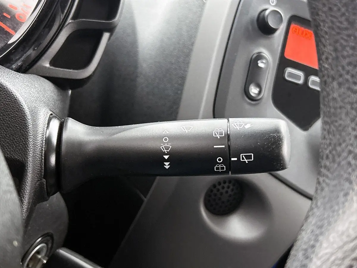 Active 1.0 e-VTi 72pk | Lage kilometerstand! | Airco | Elektrische ramen | Centrale portiervergrendeling | DAB+ radio | Bluetooth | Radio/MP3 speler met stuurbediening | Zuinig en voordelig 