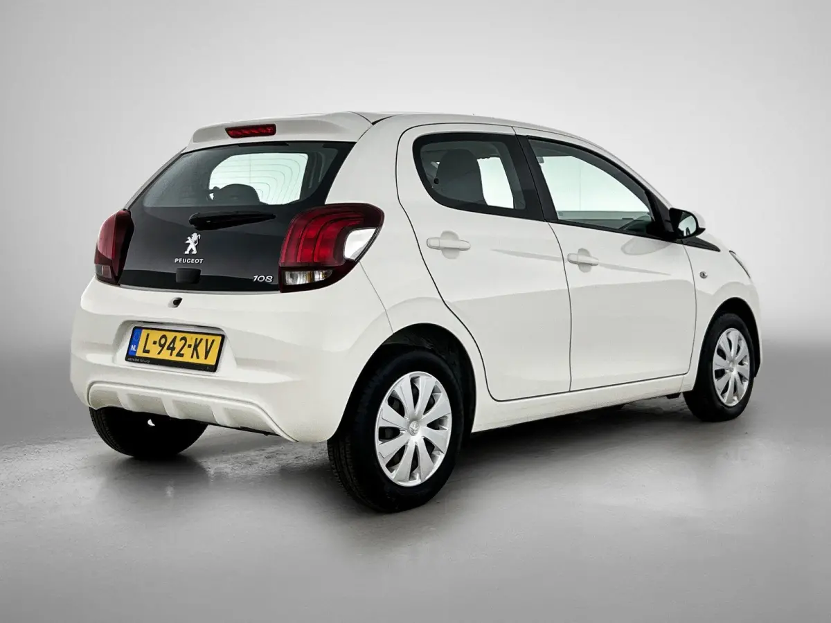 Active 1.0 e-VTi 72pk | Lage kilometerstand! | Airco | Elektrische ramen | Centrale portiervergrendeling | DAB+ radio | Bluetooth | Radio/MP3 speler met stuurbediening | Zuinig en voordelig 