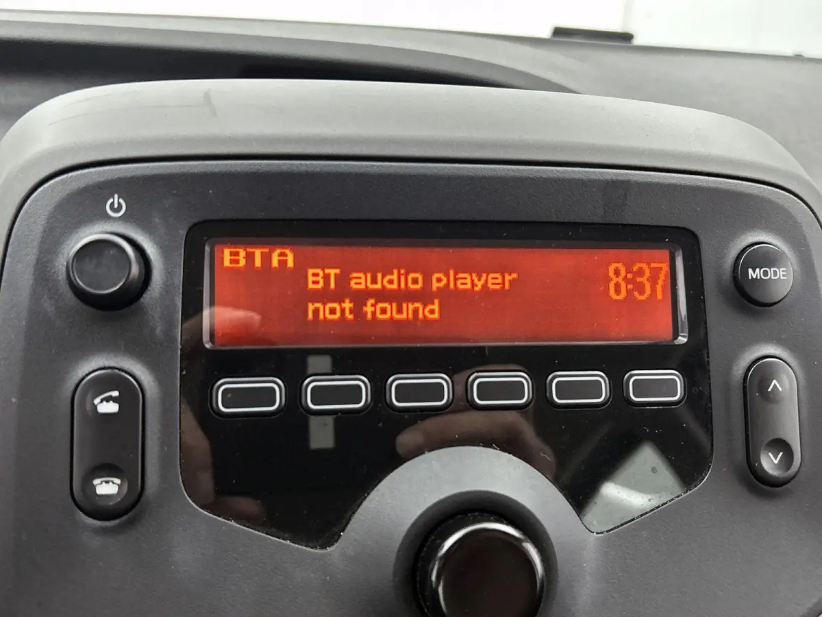 Active 1.0 e-VTi 72pk | Lage kilometerstand! | Airco | Elektrische ramen | Centrale portiervergrendeling | DAB+ radio | Bluetooth | Radio/MP3 speler met stuurbediening | Zuinig en voordelig 
