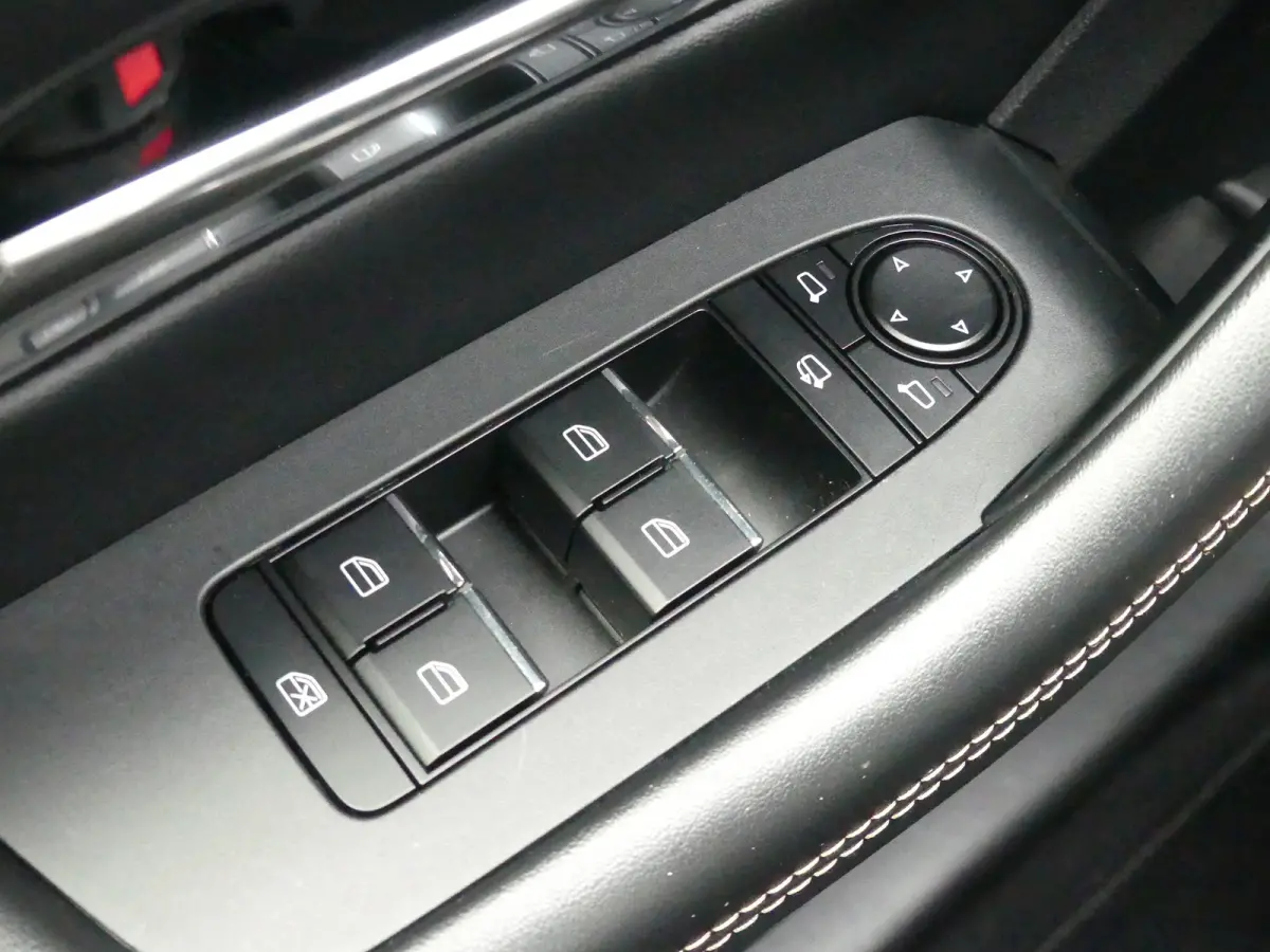 2.5 e-SkyActiv PHEV Homura | PANORAMADAK | ADAPTIVE CRUISE | CAMERA V+A | 360 CAMERA | STUUR+STOELVERWARMING | STOELVENTILATIE | PARKEERSENSOREN V+A | ELEKTRISCHE ACHTERKLEP | HEAD-UP | NAVI