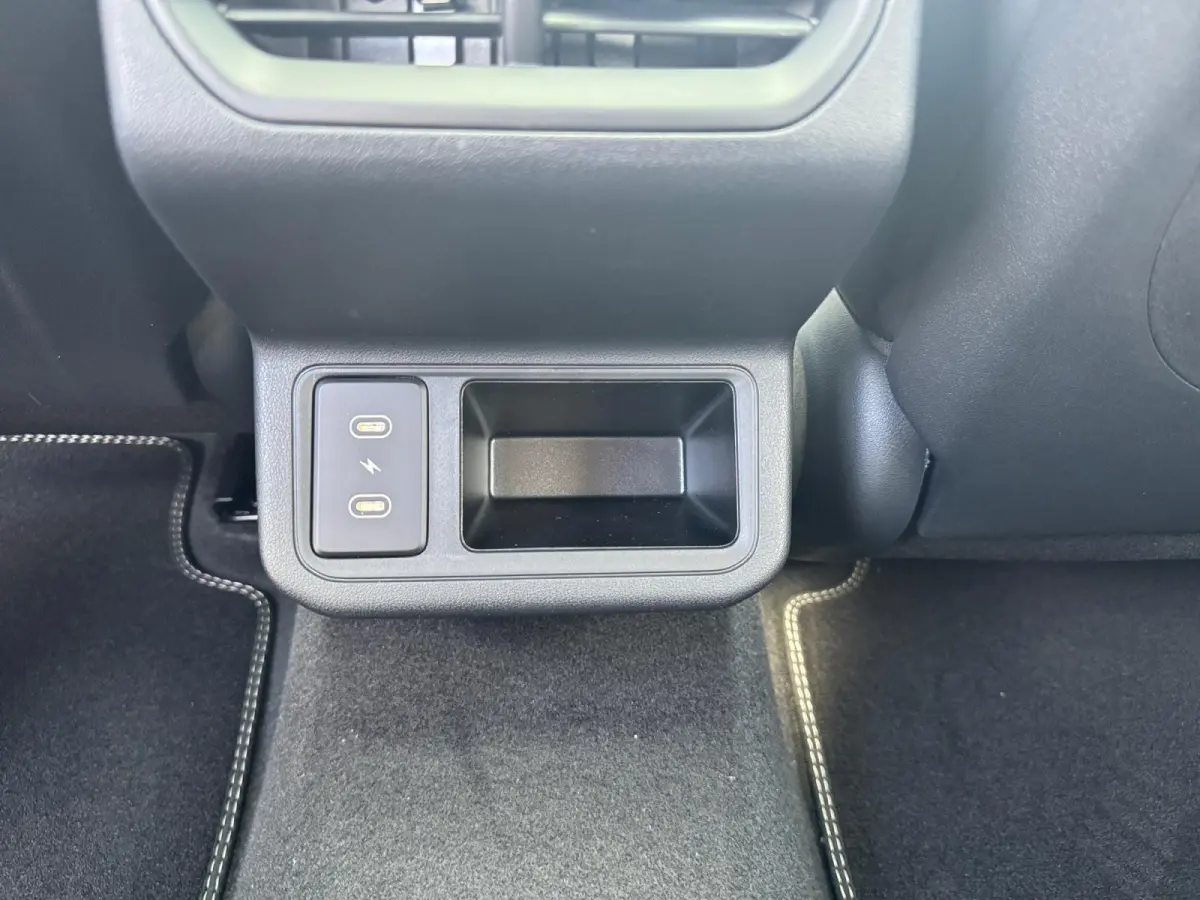 Sportswagon 1.0 T-GDi MHEV GT-Line Launch Edition (pano) Dodehoekassistentie | Kruisend verkeersassistentie achter | Uitstapwaarschuwing | Stoel + stuurwielverwarming