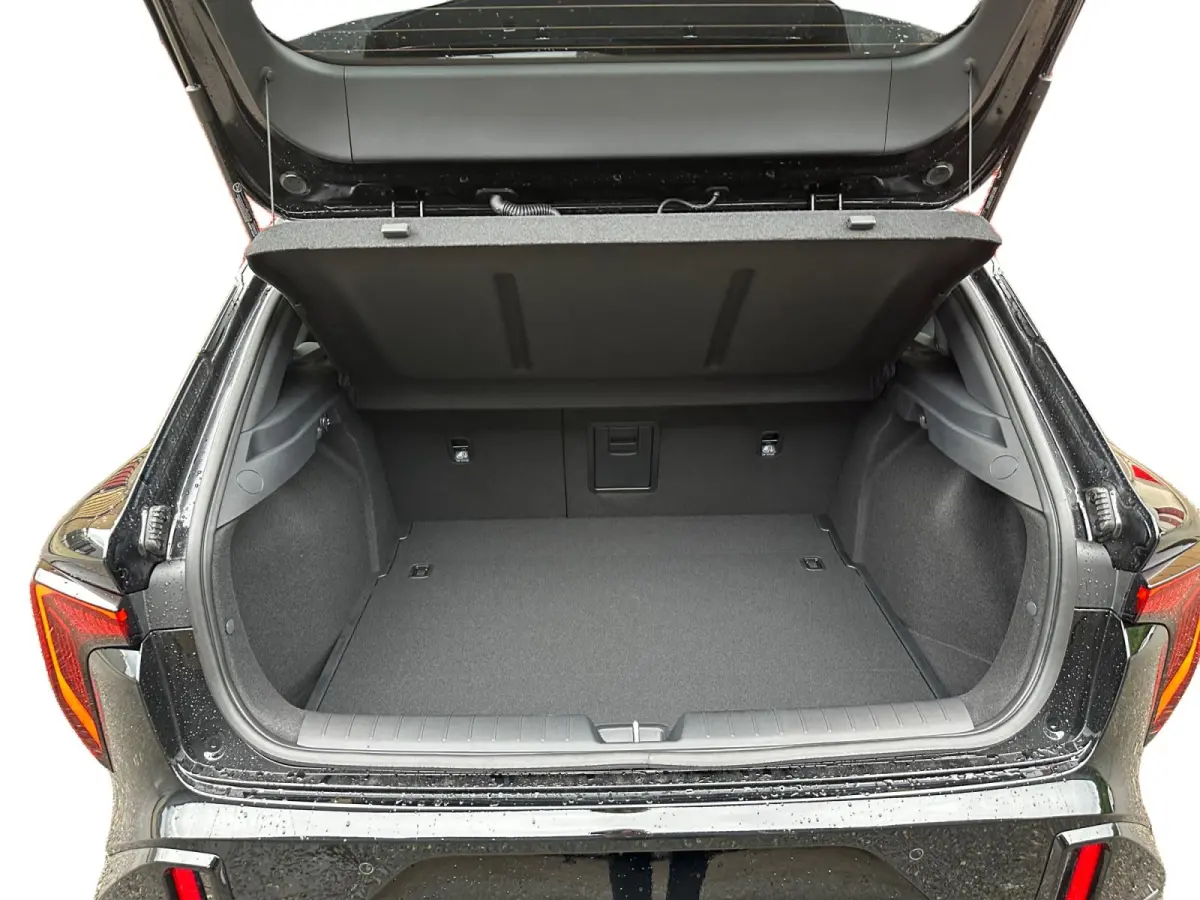 1.0 T-GDi MHEV GT-Line Launch Edition (pano) Dodehoekassistentie | Kruisend verkeersassistentie achter | Uitstapwaarschuwing | Stoel + stuurwielverwarming