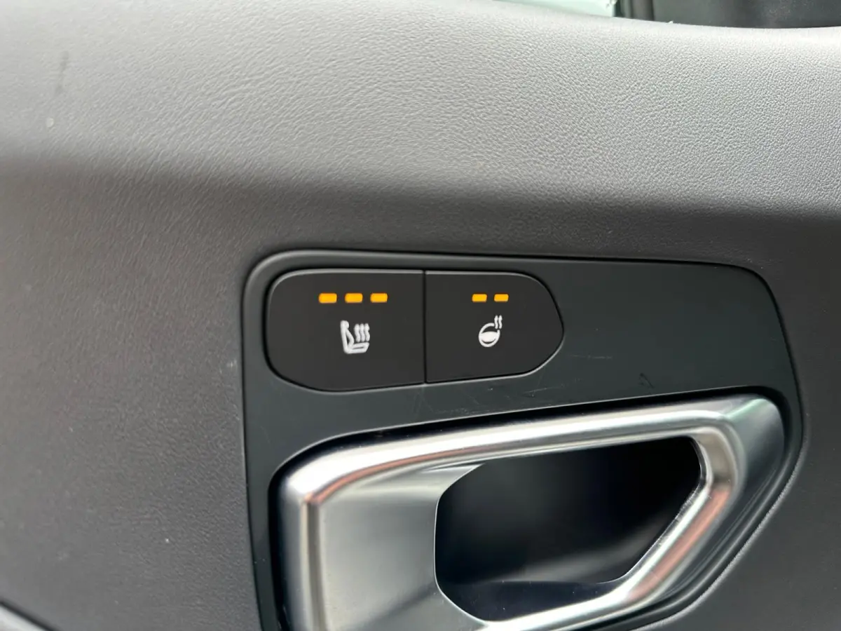 1.0 T-GDi MHEV GT-Line Launch Edition (pano) Dodehoekassistentie | Kruisend verkeersassistentie achter | Uitstapwaarschuwing | Stoel + stuurwielverwarming