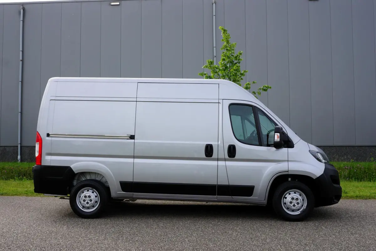 335 2.2 BlueHDi 140 L2H2 Premium in Topstaat |Metallic |Camera |Cruise |Navi |1 eigenaar |3500 KG |Mooie Camperbasis |BPM vrij |140 pk |EURO6D
