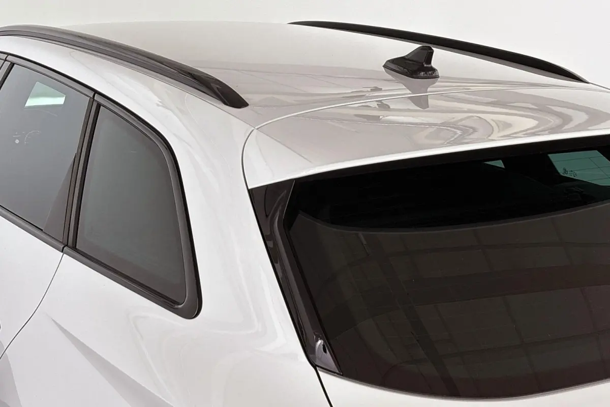 1.4 e-Hybrid Essential Achteruitrijcamera Keyless Climate Control LED