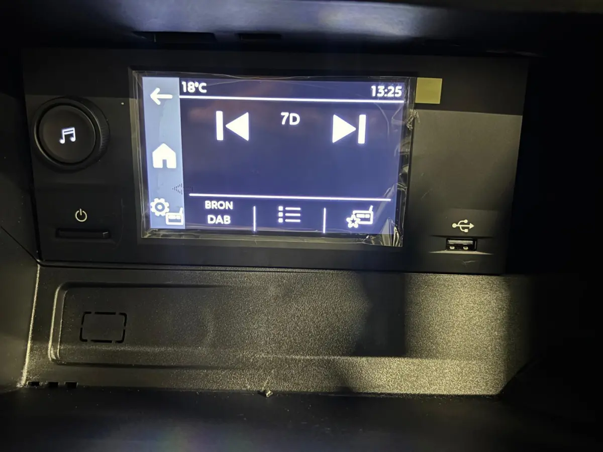 1.5 BlueHDi 100PK L2 Navigatie Airco Camera