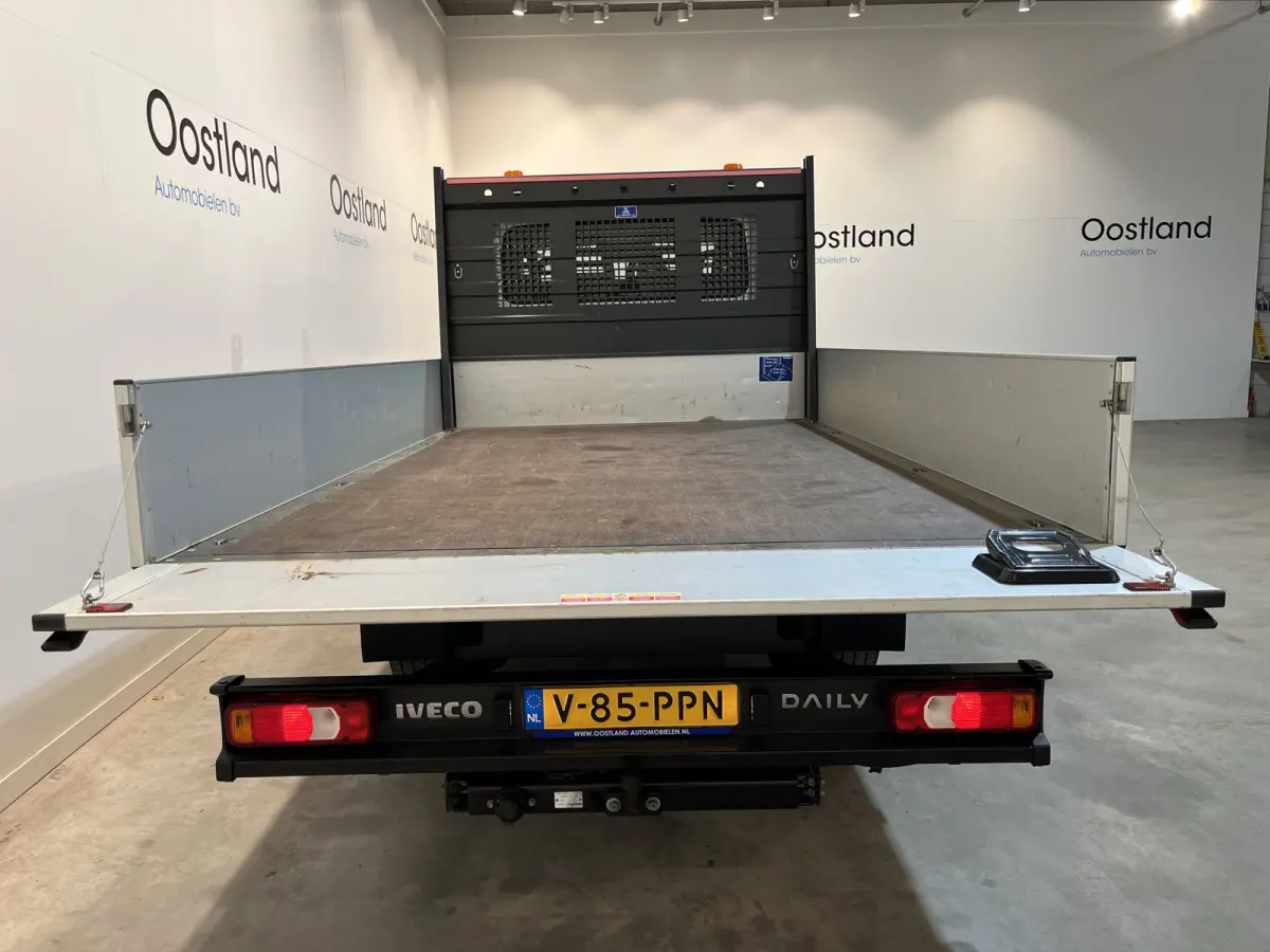 35S16 2.3 375 DC 7 pers. Open Laadbak / Euro 6 / Trekhaak 3.500 KG / Airco / Cruise Control / 32.300 KM !!