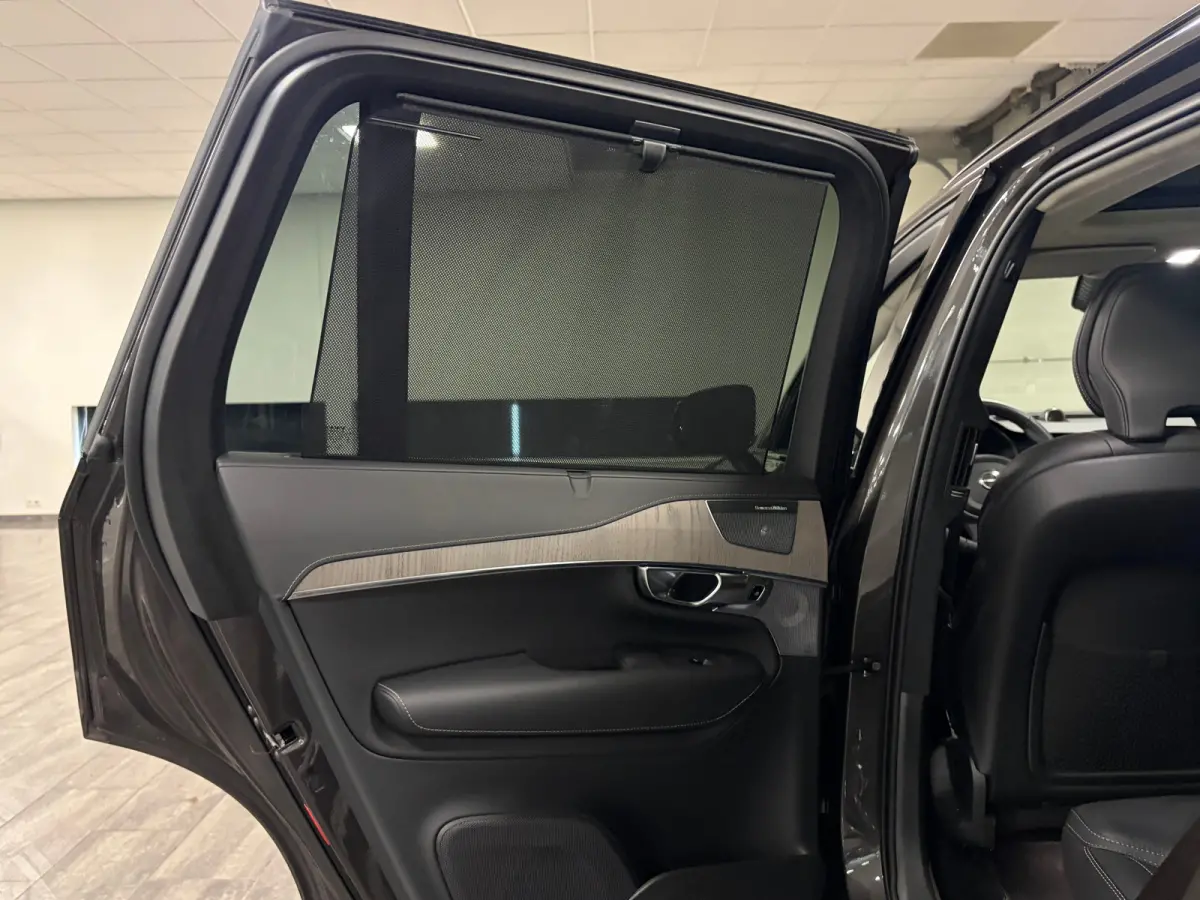 T8 AWD Recharge Ultra Dark | Vol! | Bowers & Wilkins | Luchtvering | Stoelventilatie | Trekhaak | 360 Camera | Head-Up Display | Stoelmassage | 455pk | Adaptieve Cruise Control | Stoelverwar
