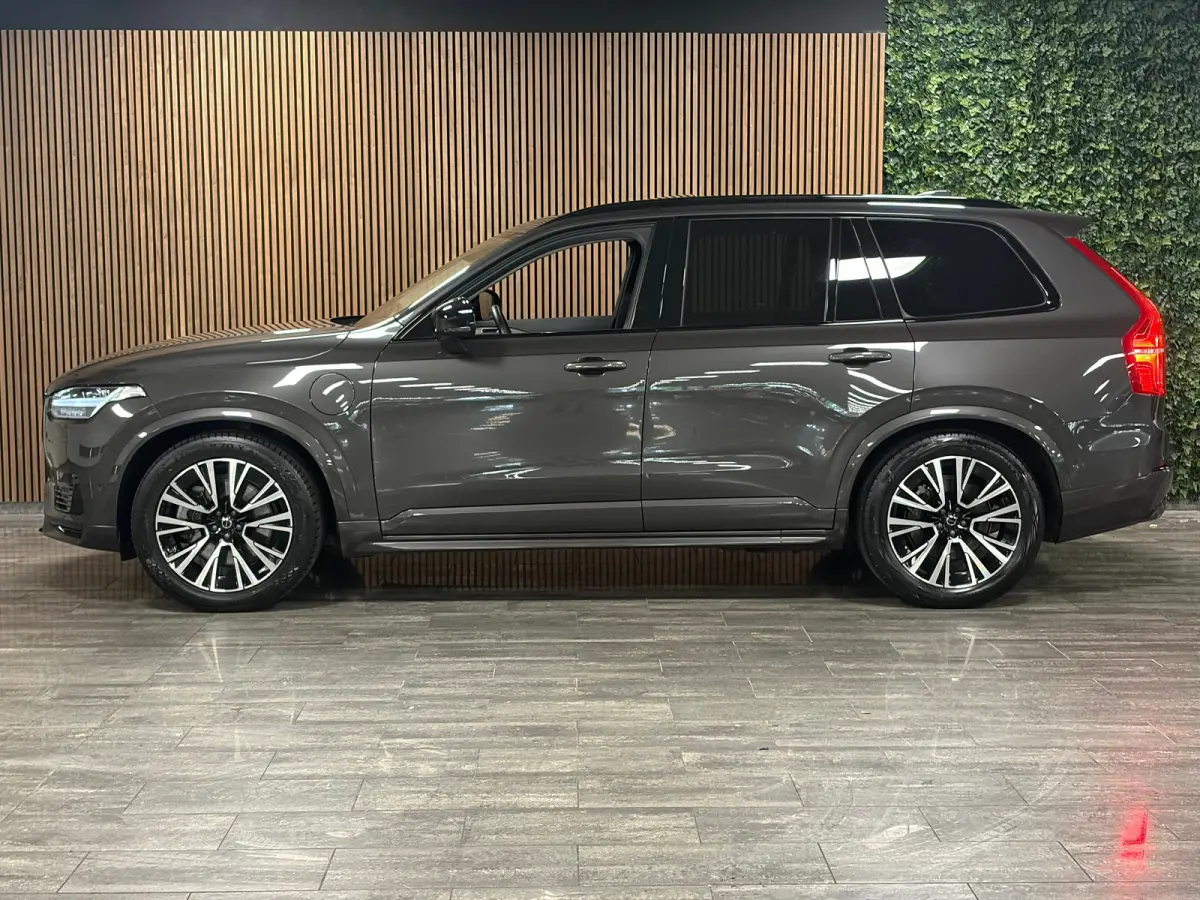 T8 AWD Recharge Ultra Dark | Vol! | Bowers & Wilkins | Luchtvering | Stoelventilatie | Trekhaak | 360 Camera | Head-Up Display | Stoelmassage | 455pk | Adaptieve Cruise Control | Stoelverwar