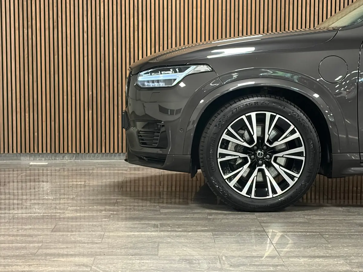 T8 AWD Recharge Ultra Dark | Vol! | Bowers & Wilkins | Luchtvering | Stoelventilatie | Trekhaak | 360 Camera | Head-Up Display | Stoelmassage | 455pk | Adaptieve Cruise Control | Stoelverwar