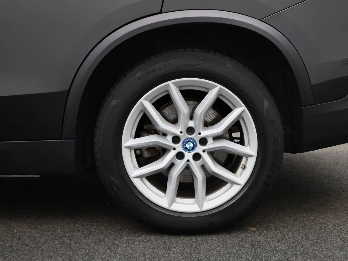 xDrive45e High Executive | PANO-SCHUIFDAK | HEAD-UP | HARMAN-KARDON | LEER | 360 CAMERA | STOELVERWARMING