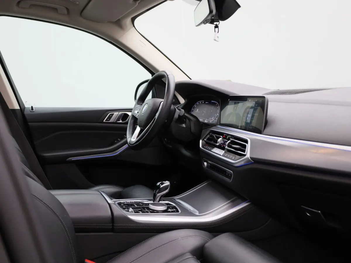 xDrive45e High Executive | PANO-SCHUIFDAK | HEAD-UP | HARMAN-KARDON | LEER | 360 CAMERA | STOELVERWARMING