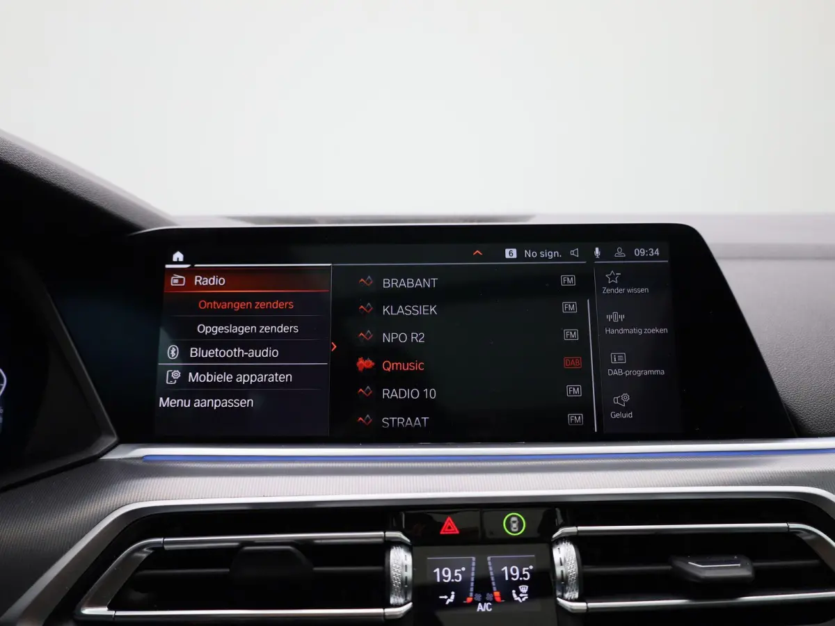 xDrive45e High Executive | PANO-SCHUIFDAK | HEAD-UP | HARMAN-KARDON | LEER | 360 CAMERA | STOELVERWARMING