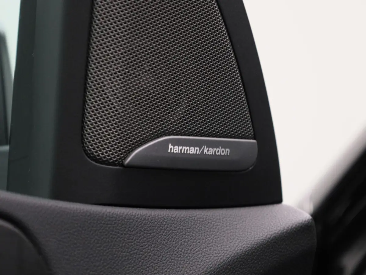 xDrive45e High Executive | PANO-SCHUIFDAK | HEAD-UP | HARMAN-KARDON | LEER | 360 CAMERA | STOELVERWARMING