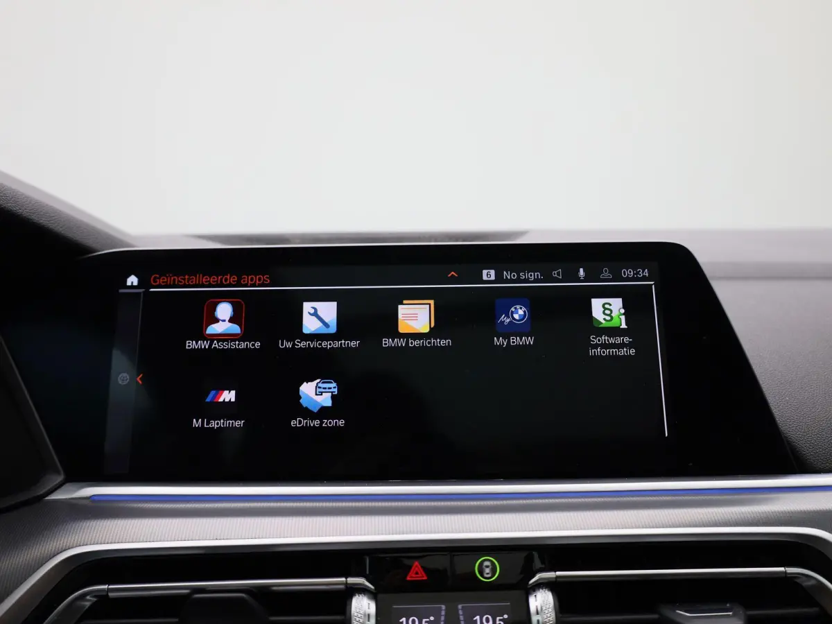 xDrive45e High Executive | PANO-SCHUIFDAK | HEAD-UP | HARMAN-KARDON | LEER | 360 CAMERA | STOELVERWARMING