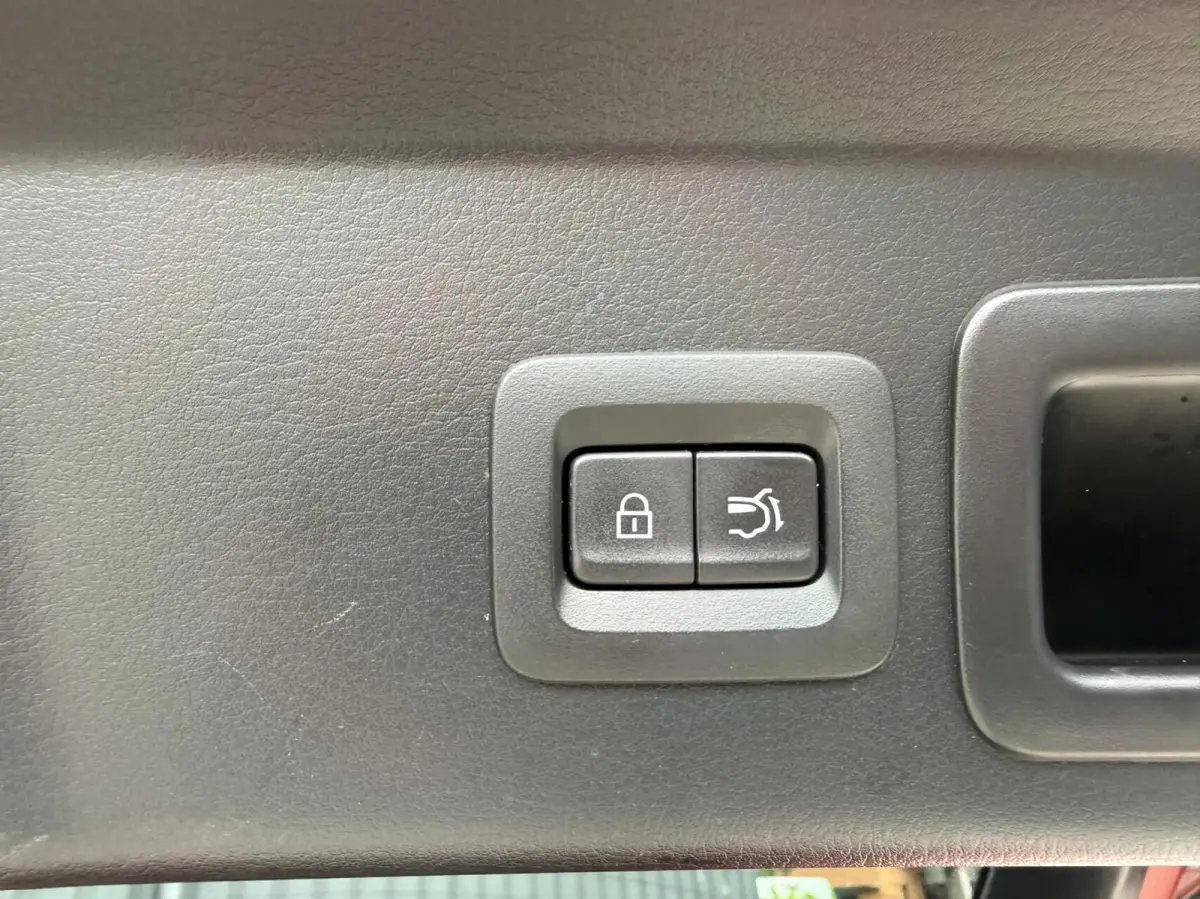 2.0 e-SkyActiv-X M Hybrid Luxury|AUTOM|Stoel/stuurverw|BOSE|
