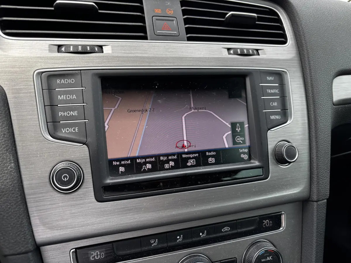 1.0 TSI Connected PDC, TREKHAAK Camera, CRUISE MOOIE AUTO!!!