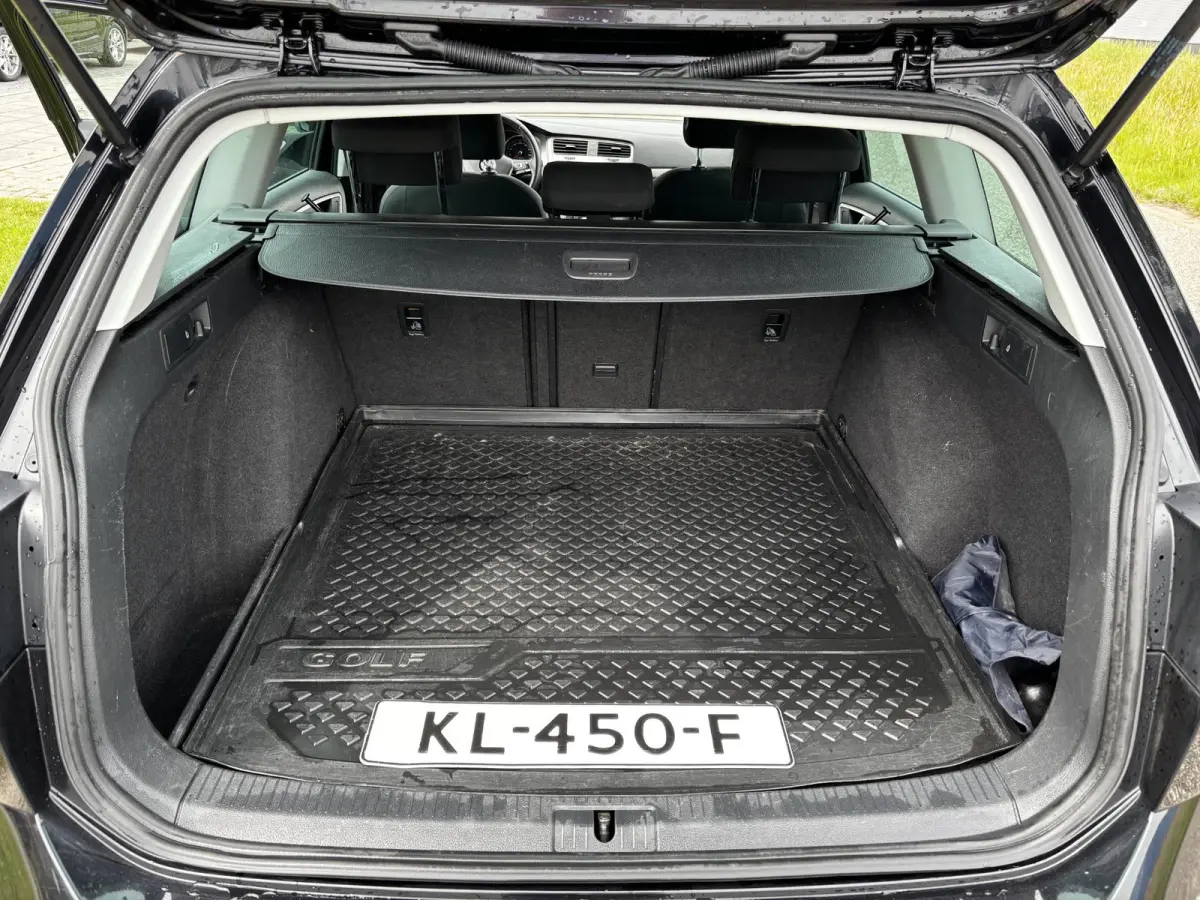 1.0 TSI Connected PDC, TREKHAAK Camera, CRUISE MOOIE AUTO!!!