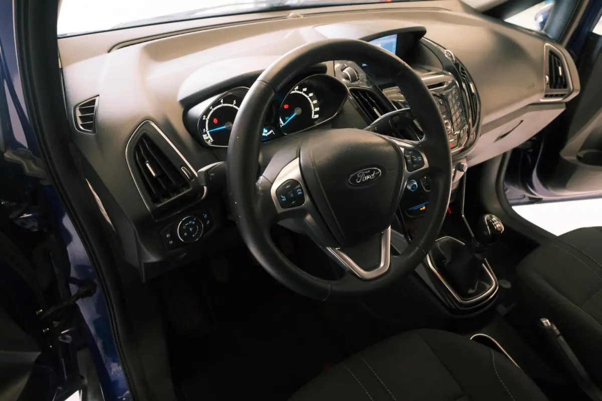 1.0 EcoBoost Titanium NAP NAVI CAMERA