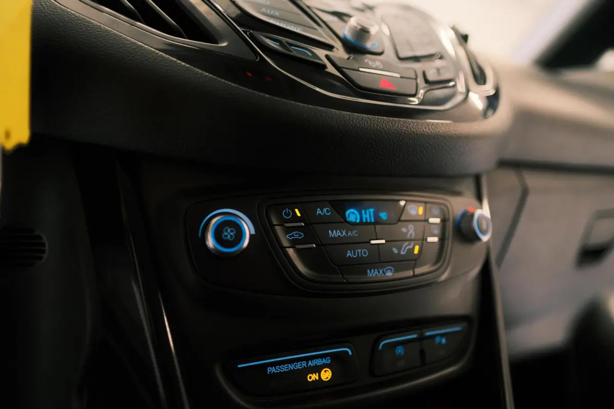 1.0 EcoBoost Titanium NAP NAVI CAMERA