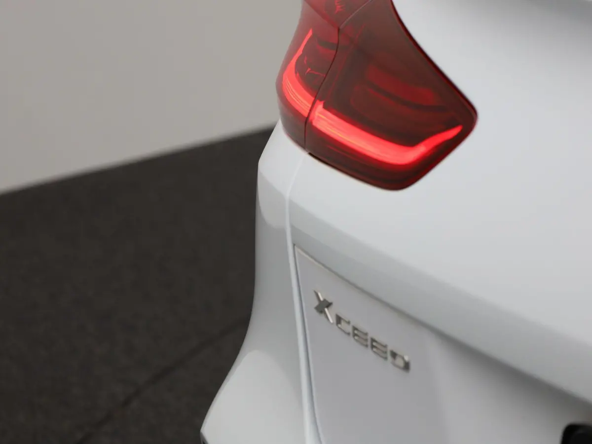 1.6 GDi PHEV DCT Business Line | Apple Carplay / Android Auto | Achteruitrijcamera | Parkeersensoren | Lichtmetalen Velgen |