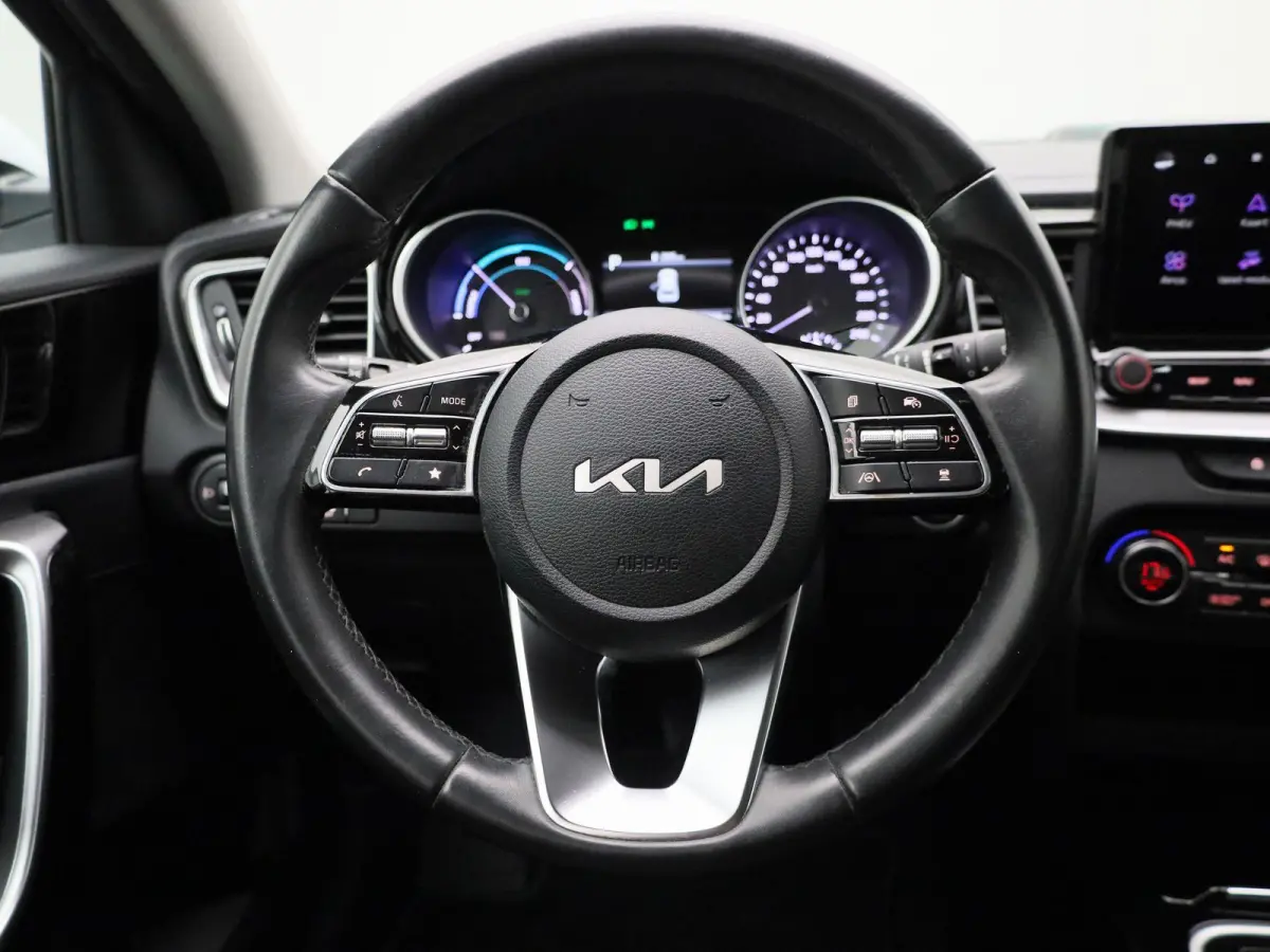 1.6 GDi PHEV DCT Business Line | Apple Carplay / Android Auto | Achteruitrijcamera | Parkeersensoren | Lichtmetalen Velgen |