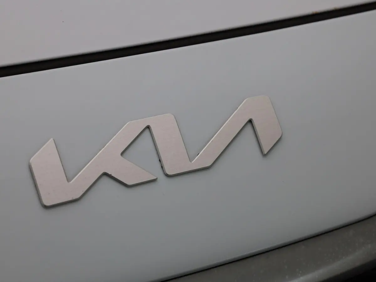 1.6 GDi PHEV DCT Business Line | Apple Carplay / Android Auto | Achteruitrijcamera | Parkeersensoren | Lichtmetalen Velgen |