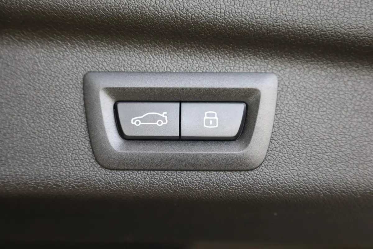 225e xDrive M Sport Pro | Panoramadak | Head Up | Harman Kardon | Driving Assistant Plus | Trekhaak